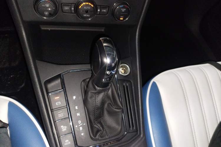 Used Volkswagen Lavida Pure Electric 2019 Enjoyment Edition Gear Lever