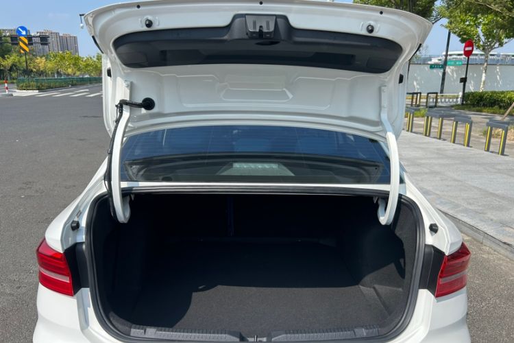Used Volkswagen Lavida Pure Electric 2019 Enjoyment Edition Interior 7