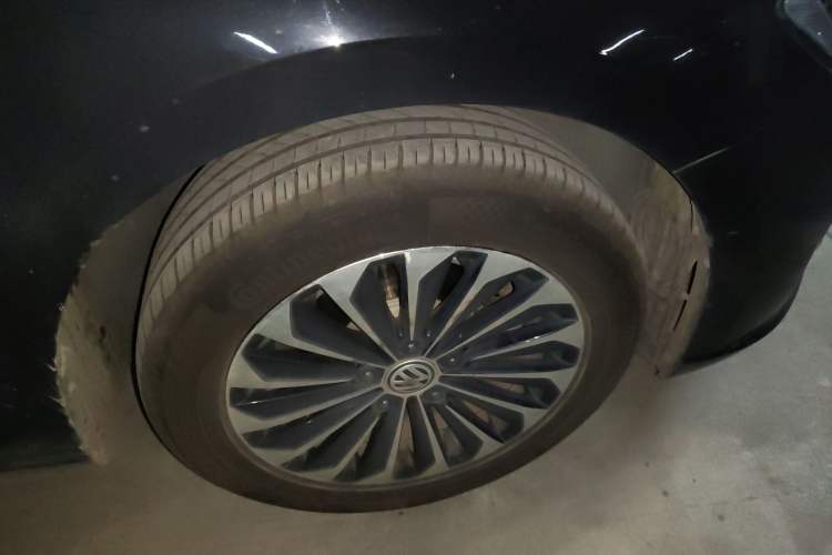 Used Volkswagen Lavida Pure Electric 2019 Enjoyment Edition Right Front Wheel Hub