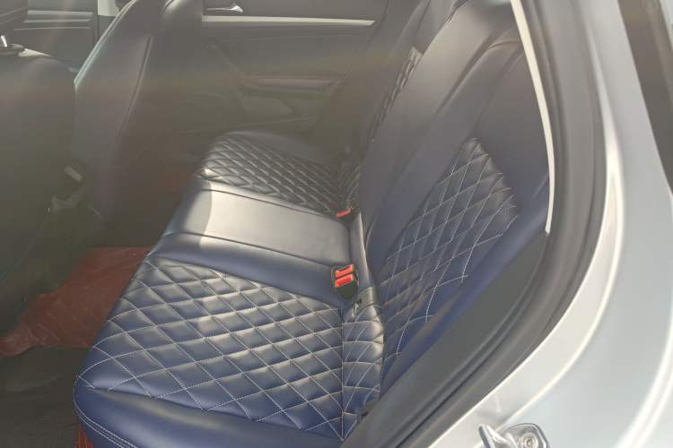 Used Volkswagen Lavida Pure Electric 2019 Low-Trim Version Left Rear Seat