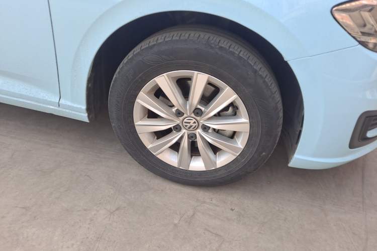 Used Volkswagen Lavida Pure Electric 2019 Enjoyment Edition Right Front Wheel Hub