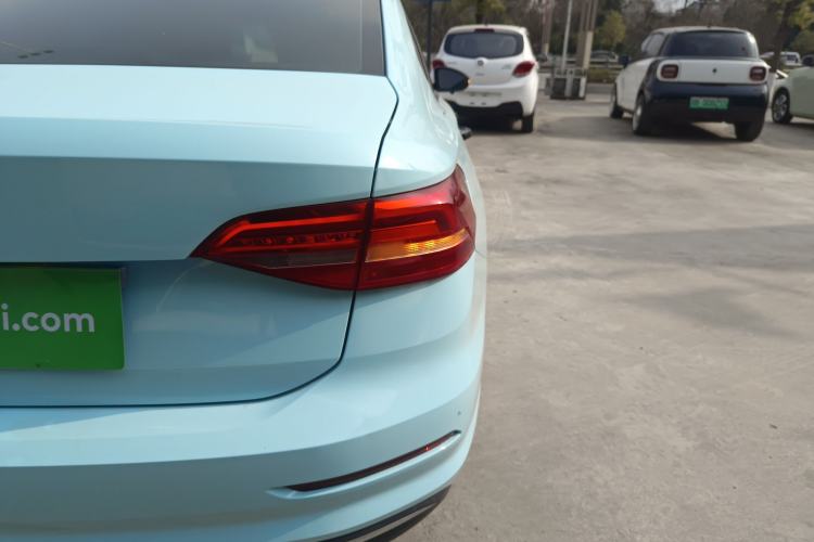 Used Volkswagen Lavida Pure Electric 2019 Low-Trim Version Right Rear Taillight