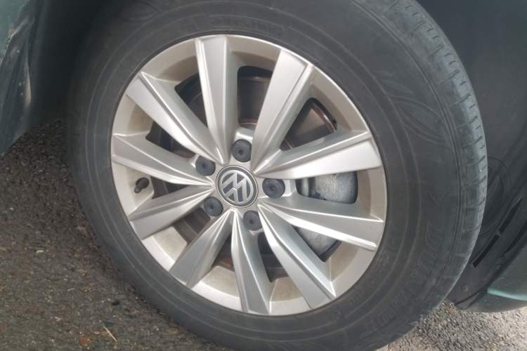 Used Volkswagen Lavida Pure Electric 2019 Enjoyment Edition Right Front Wheel Hub