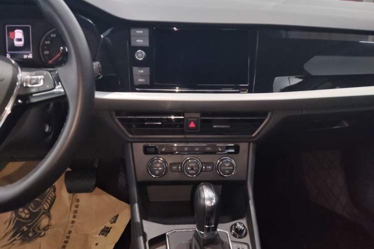 Used Volkswagen Lavida Pure Electric 2019 Enjoyment Edition Audio And AC Panel
