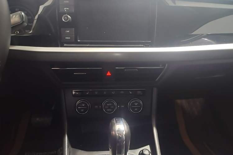Used Volkswagen Lavida Pure Electric 2019 Enjoyment Edition Audio And AC Panel