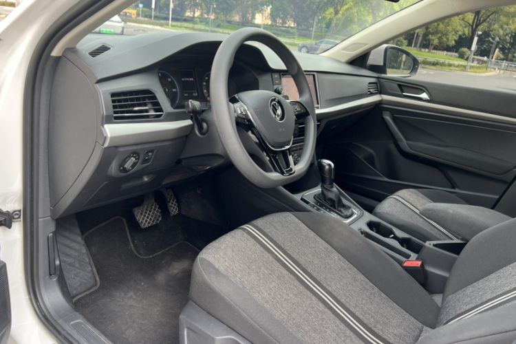 Used Volkswagen Lavida Pure Electric 2019 Enjoyment Edition Audio And AC Panel