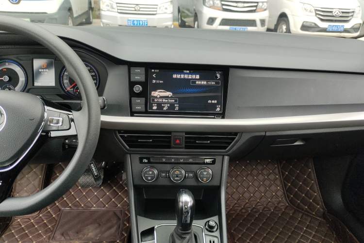 Used Volkswagen Lavida Pure Electric 2019 Low-Trim Version Audio And AC Panel