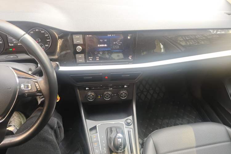 Used Volkswagen Lavida Pure Electric 2019 Enjoyment Edition Audio And AC Panel