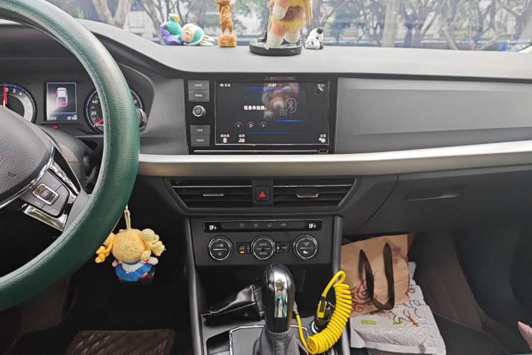 Used Volkswagen Lavida Pure Electric 2019 Low-Trim Version Audio And AC Panel