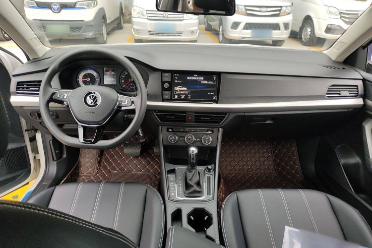 Used Volkswagen Lavida Pure Electric 2019 Low-Trim Version Center Console