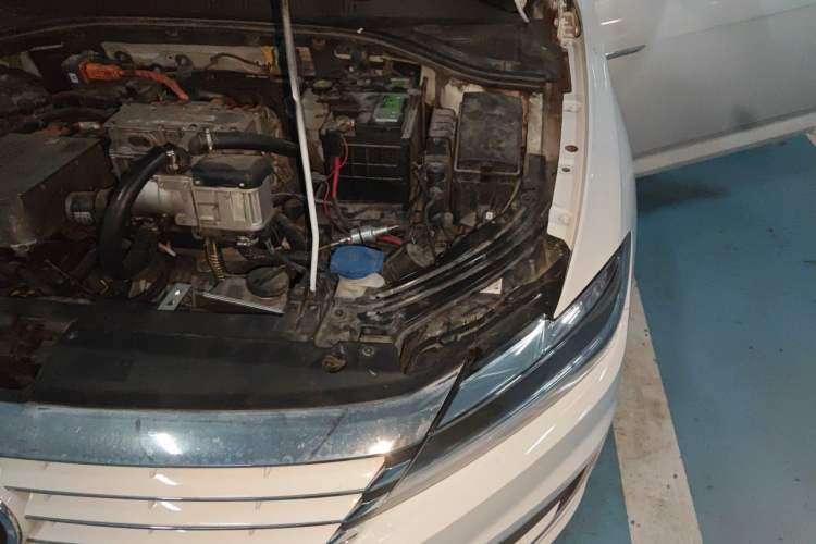 Used Volkswagen Lavida Pure Electric 2019 Low-Trim Version Engine Bay Left