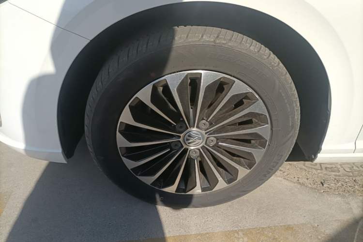 Used Volkswagen Lavida Pure Electric 2019 Low-Trim Version Exterior 4