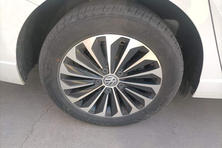 Used Volkswagen Lavida Pure Electric 2019 Low-Trim Version Exterior 5