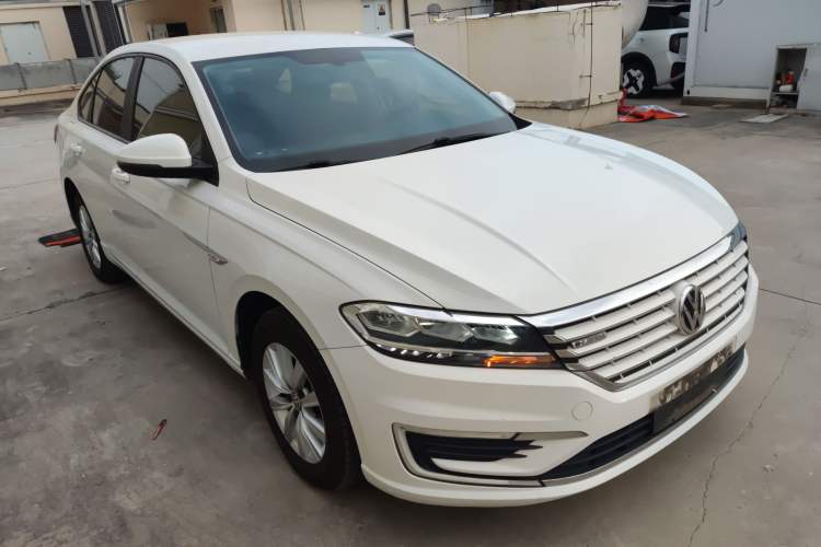 Used Volkswagen Lavida Pure Electric 2019 Low-Trim Version Front Right 45 Deg