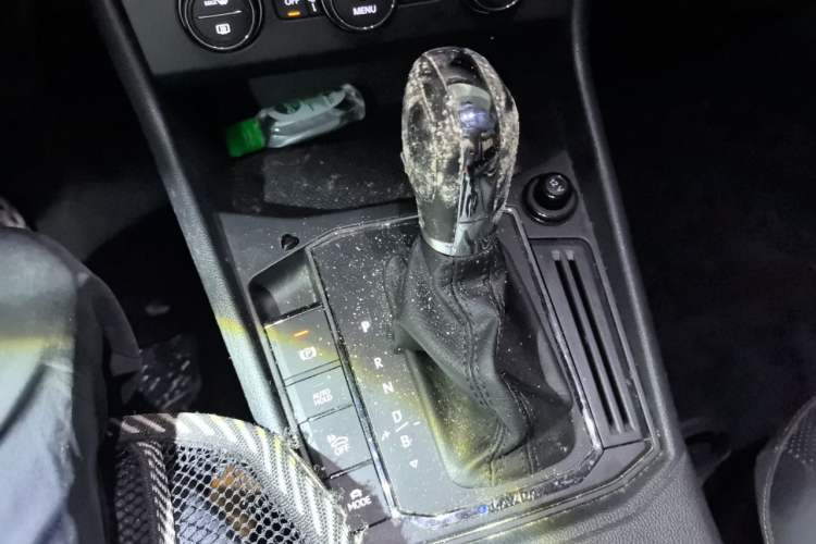 Used Volkswagen Lavida Pure Electric 2019 Enjoyment Edition Gear Lever