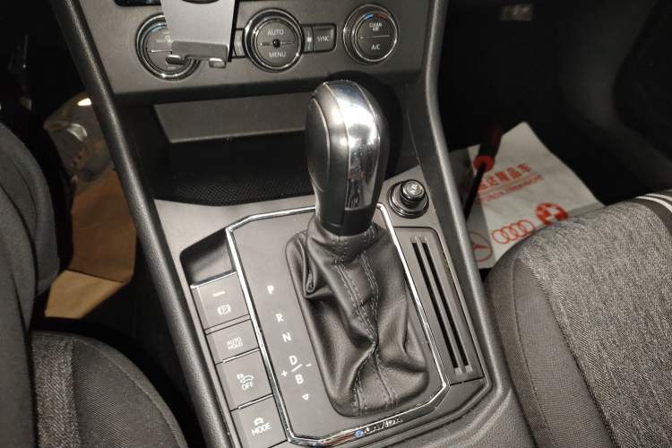 Used Volkswagen Lavida Pure Electric 2019 Enjoyment Edition Gear Lever