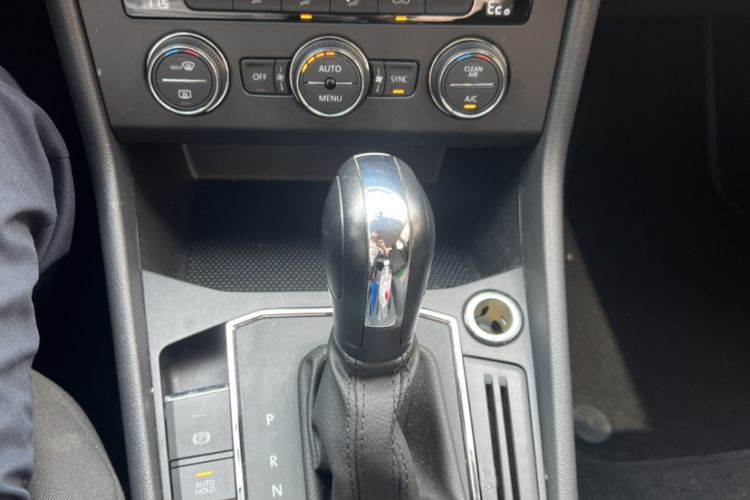 Used Volkswagen Lavida Pure Electric 2019 Enjoyment Edition Gear Lever