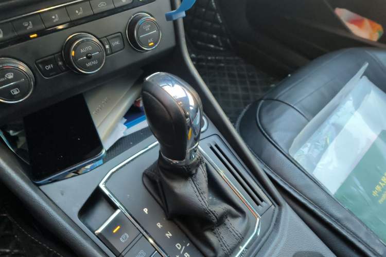 Used Volkswagen Lavida Pure Electric 2019 Enjoyment Edition Gear Lever