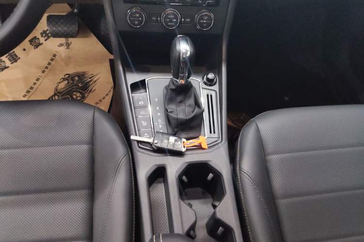 Used Volkswagen Lavida Pure Electric 2019 Enjoyment Edition Gear Lever