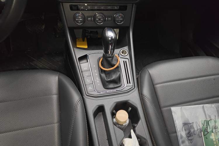 Used Volkswagen Lavida Pure Electric 2019 Enjoyment Edition Gear Lever