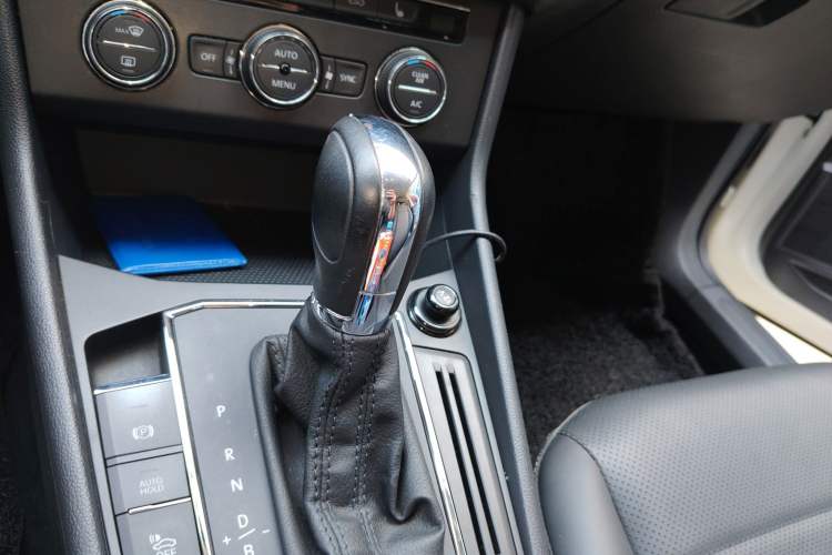 Used Volkswagen Lavida Pure Electric 2019 Enjoyment Edition Gear Lever