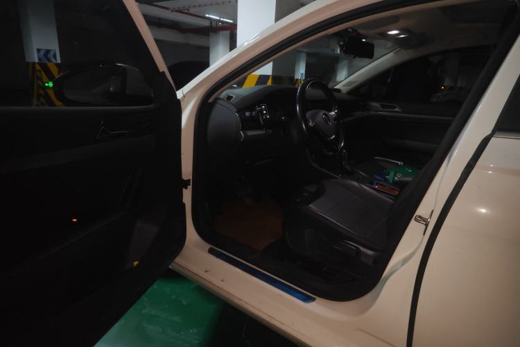 Used Volkswagen Lavida Pure Electric 2019 Enjoyment Edition Interior 3