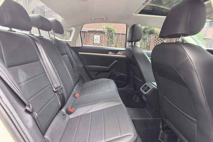 Used Volkswagen Lavida Pure Electric 2019 Enjoyment Edition Interior 3