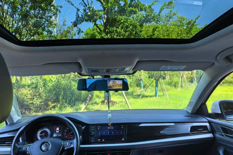 Used Volkswagen Lavida Pure Electric 2019 Enjoyment Edition Interior 4