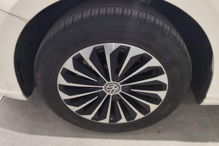 Used Volkswagen Lavida Pure Electric 2019 Enjoyment Edition Left Front Wheel Hub