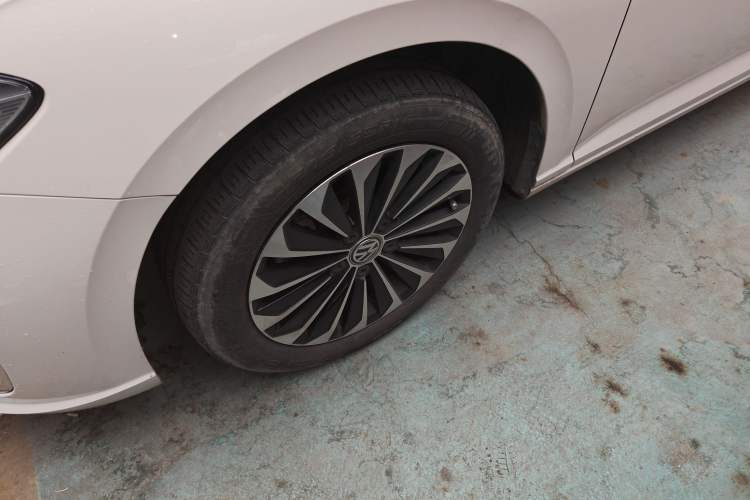 Used Volkswagen Lavida Pure Electric 2019 Enjoyment Edition Left Front Wheel Hub