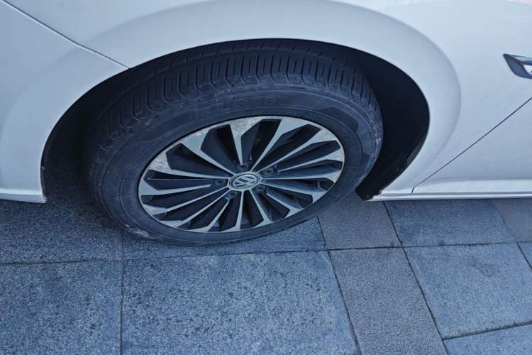 Used Volkswagen Lavida Pure Electric 2019 Enjoyment Edition Left Front Wheel Hub