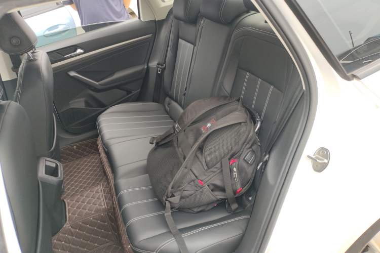Used Volkswagen Lavida Pure Electric 2019 Low-Trim Version Left Rear Seat