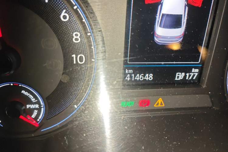 Used Volkswagen Lavida Pure Electric 2019 Low-Trim Version Odometer Close Up