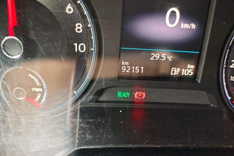 Used Volkswagen Lavida Pure Electric 2019 Low-Trim Version Odometer Close Up