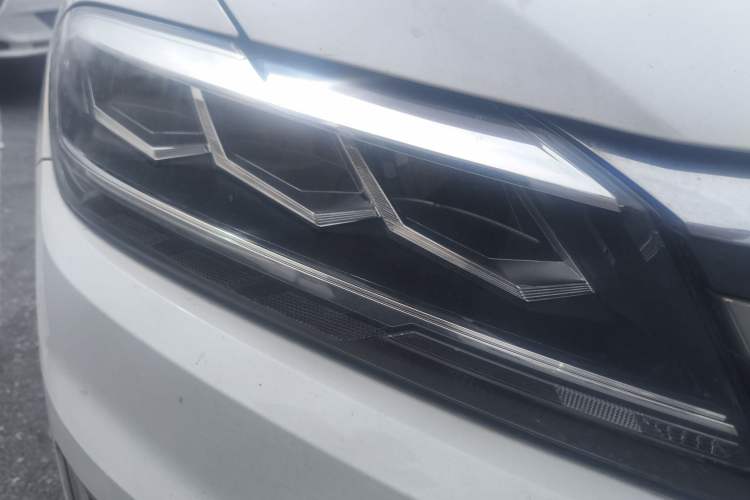 Used Volkswagen Lavida Pure Electric 2019 Enjoyment Edition Right Front Headlight