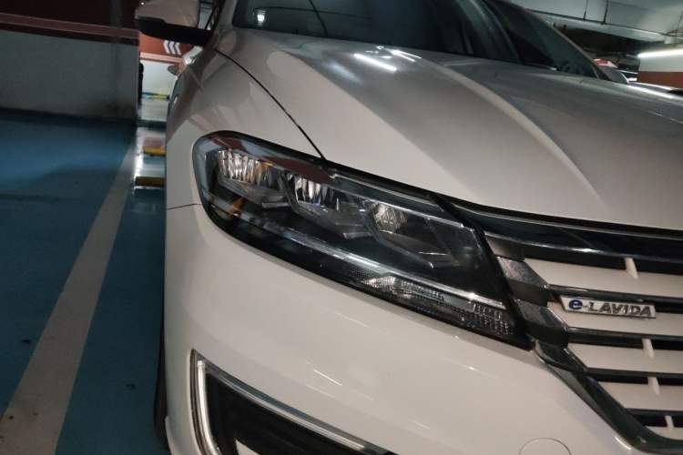 Used Volkswagen Lavida Pure Electric 2019 Enjoyment Edition Right Front Headlight
