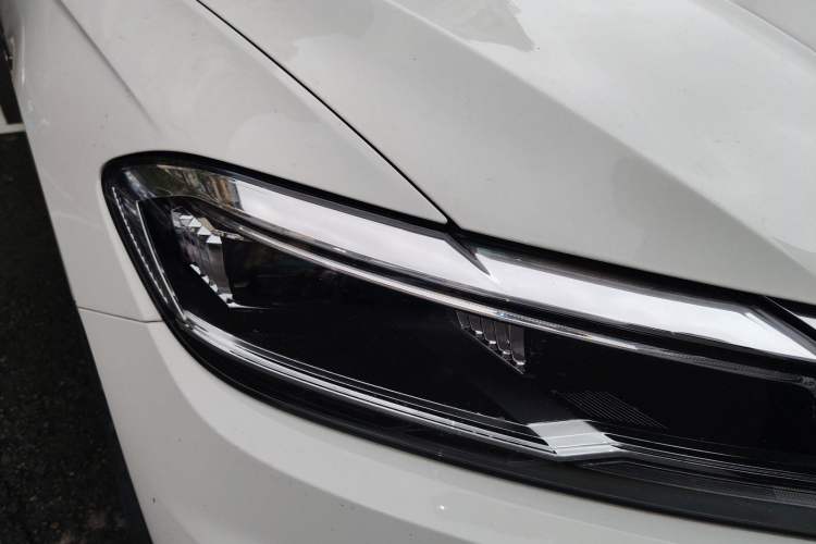 Used Volkswagen Lavida Pure Electric 2019 Enjoyment Edition Right Front Headlight