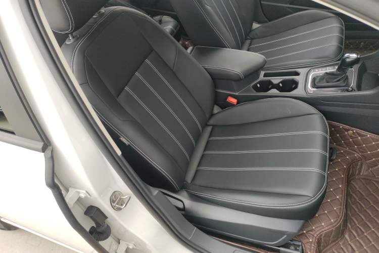 Used Volkswagen Lavida Pure Electric 2019 Low-Trim Version Right Front Seat