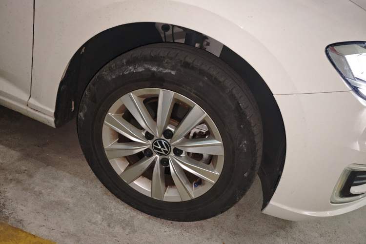 Used Volkswagen Lavida Pure Electric 2019 Enjoyment Edition Right Front Wheel Hub
