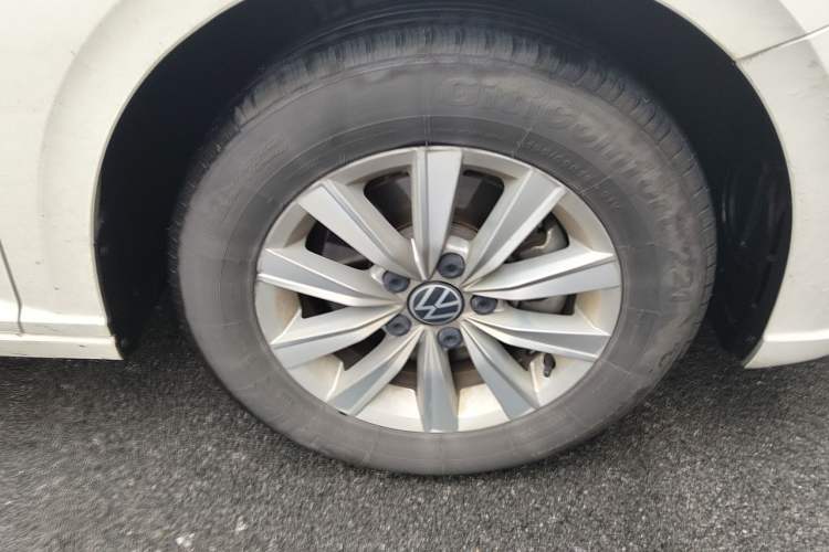 Used Volkswagen Lavida Pure Electric 2019 Enjoyment Edition Right Front Wheel Hub