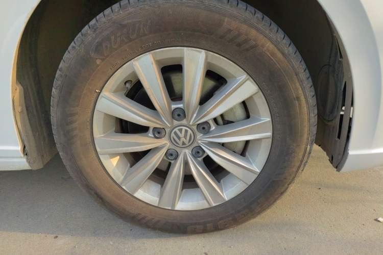 Used Volkswagen Lavida Pure Electric  Right Front Wheel Hub