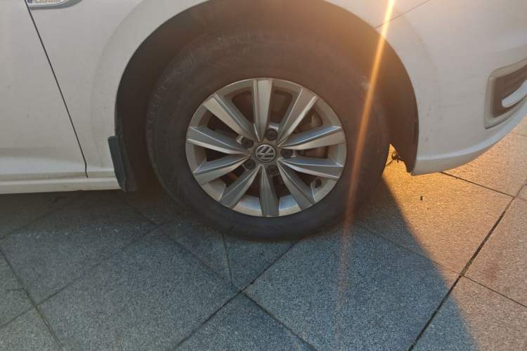 Used Volkswagen Lavida Pure Electric 2019 Enjoyment Edition Right Front Wheel Hub