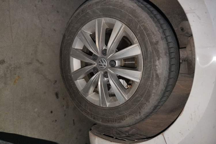 Used Volkswagen Lavida Pure Electric 2019 Enjoyment Edition Right Front Wheel Hub