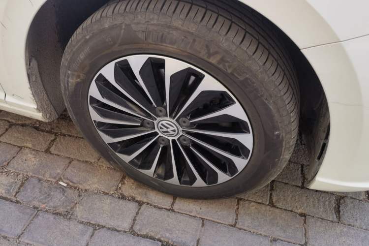 Used Volkswagen Lavida Pure Electric 2019 Enjoyment Edition Right Front Wheel Hub