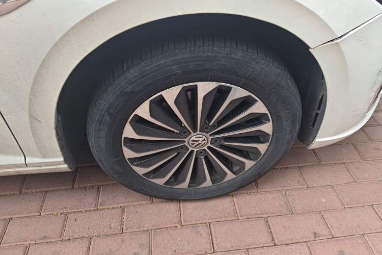 Used Volkswagen Lavida Pure Electric 2019 Enjoyment Edition Right Front Wheel Hub