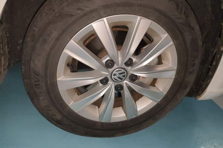 Used Volkswagen Lavida Pure Electric 2019 Enjoyment Edition Right Front Wheel Hub