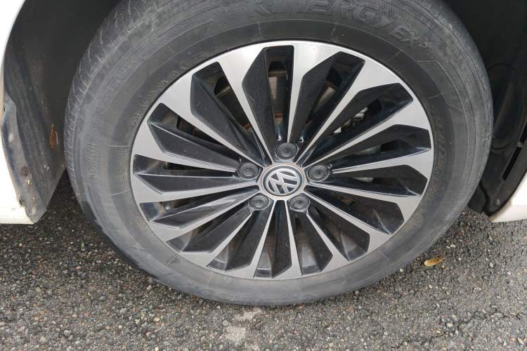 Used Volkswagen Lavida Pure Electric 2019 Enjoyment Edition Right Front Wheel Hub