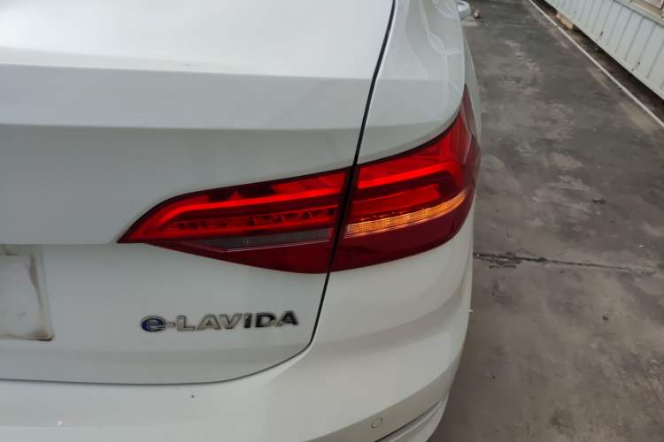 Used Volkswagen Lavida Pure Electric 2019 Low-Trim Version Right Rear Taillight