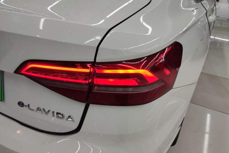 Used Volkswagen Lavida Pure Electric 2019 Enjoyment Edition Right Rear Taillight