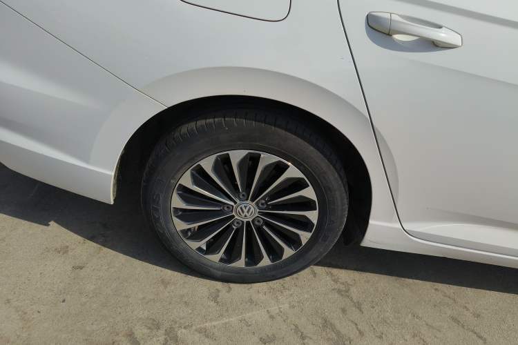 Used Volkswagen Lavida Pure Electric 2019 Enjoyment Edition Right Rear Wheel Hub